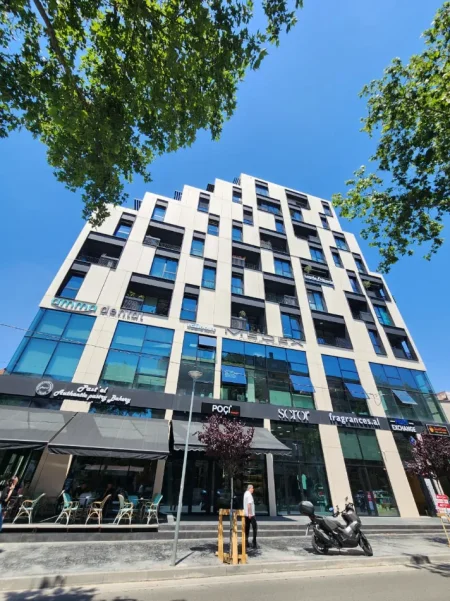 Me Qira: Super Ambient për ZYRA 2+1+2Wc+1 Ballkon & 1 VERANDË 📍Buzë Rrugës Myslym Shyri | 1,570€ Neto/Muaj