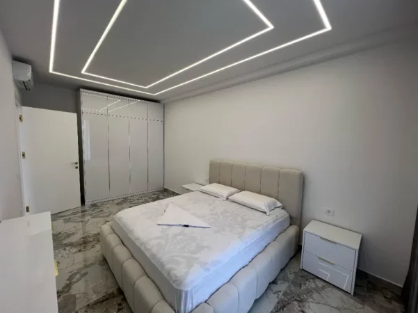 Tirane, jepet me qera apartament 1+1 Kati 5, (PASKUQAN)