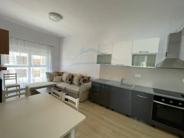 Tirane, jepet me qera apartament 2+1 Kati 5, 69 m² 500 € (Komplesi Kadiu)