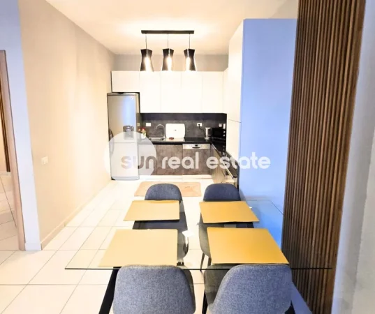 Shkoder, jepet me qera apartament 2+1+Ballkon Kati 2, 120 m² 700 € (QENDER)