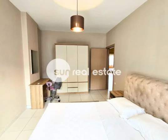 Shkoder, jepet me qera apartament 2+1+Ballkon Kati 2, 120 m² 700 € (QENDER)