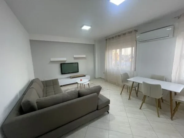 Tirane, jepet me qera apartament 2+1+Aneks+Ballkon Kati 7, 107 m² 700 € (rruga don bosko , rruga jordan misja , bulevardi i ri)