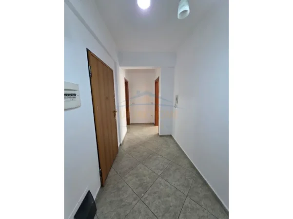 Tirane, jepet me qera apartament 2+1+Aneks+Ballkon Kati 2, 133 m² 999 € (Don Bosko)