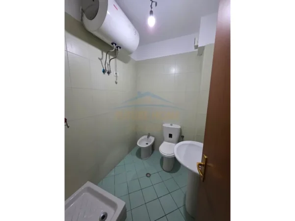 Tirane, jepet me qera apartament 2+1+Aneks+Ballkon Kati 2, 133 m² 999 € (Don Bosko)