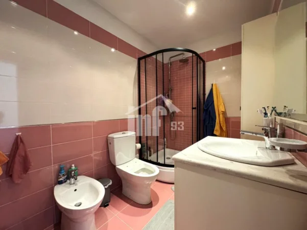 Tirane, shitet apartament 2+1 Kati 3, 118 m² 236.000 € (PRANË LIQENIT TË THATË)