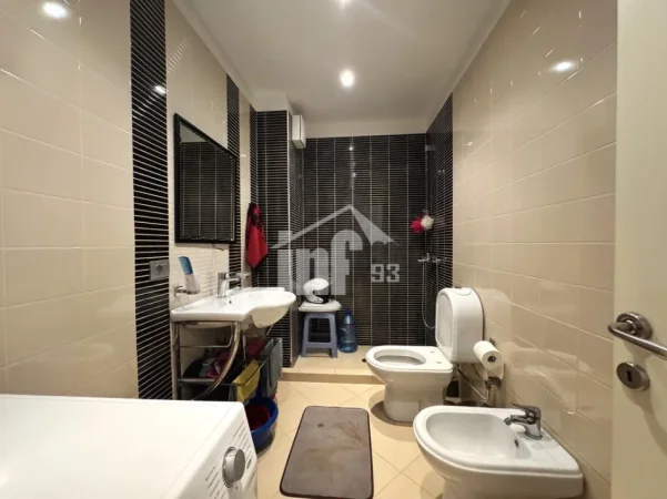 Tirane, shitet apartament 2+1 Kati 3, 118 m² 236.000 € (PRANË LIQENIT TË THATË)