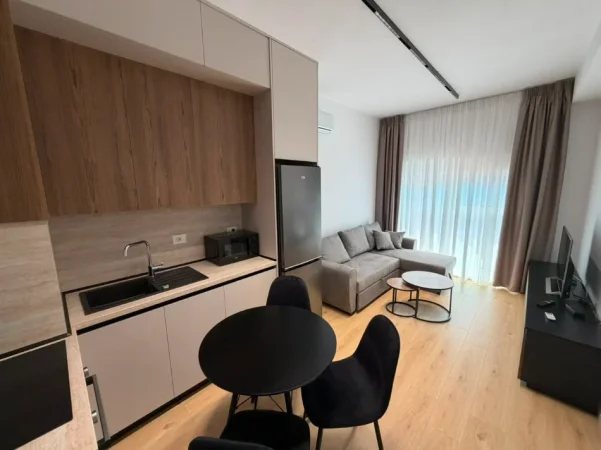 Tirane, jepet me qera apartament 1+1 Kati 9, 60 m² (Ali Demi)