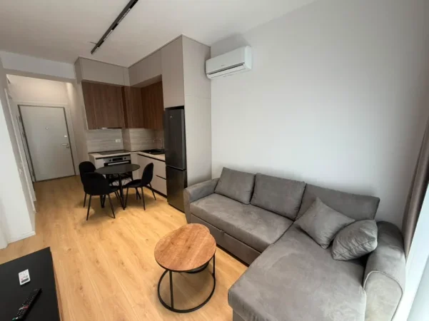 Tirane, jepet me qera apartament 1+1 Kati 9, 60 m² (Ali Demi)