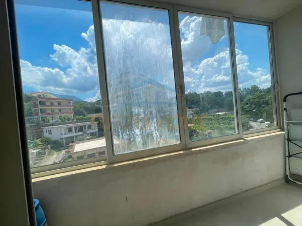 Tirane, shitet apartament 2+1 Kati 3, 93 m² 115.000 € (Tufine)