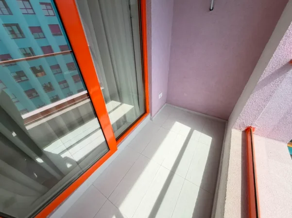 🏡Jepet me qera apartament 1+1    📍 Adresa: Ali Demi, Kompleksi Kadiu💰 Çmimi: 40000 lekë (i padiskutueshëm)