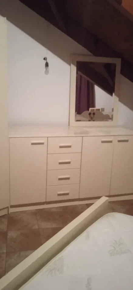 Tirane, jepet me qera apartament 2+1+Aneks+Ballkon Kati 3, 100 m² 400 € 