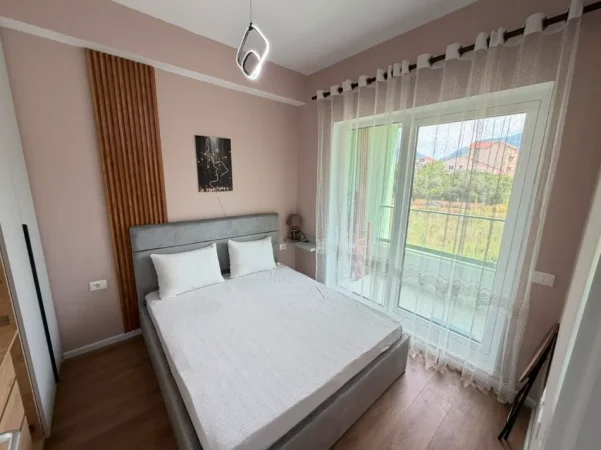 Tirane, jepet me qera apartament 1+1 Kati 2, 58 m² (Ali Demi)
