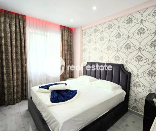Shkoder, jepet me qera apartament 2+1+Ballkon Kati 1, 102 m² 750 € (QENDER)