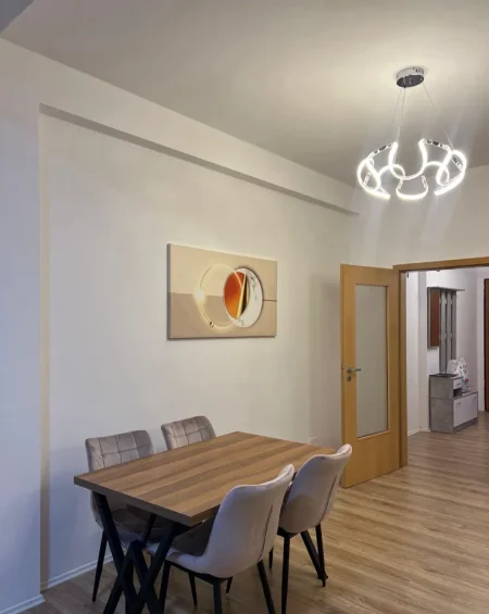 Tirane, jepet me qera apartament 1+1 Kati 5, 88 m² 600 € (LIQENI I THATE)