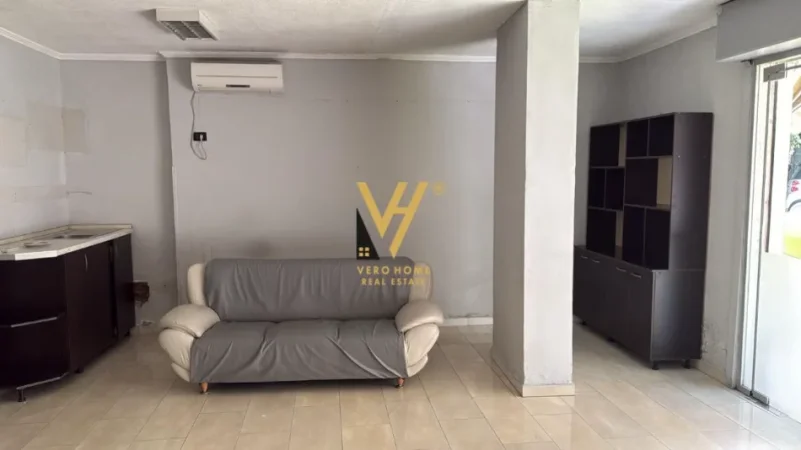 Tirane, jepet me qera ambjent biznesi Kati 0, 60 m² 600 € (SHESHI WILLSON)