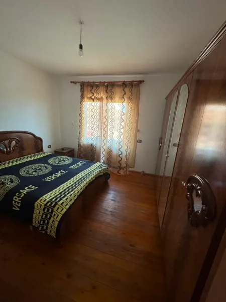 Tirane, jepet me qera apartament 2+1 Kati 2, 101 m² 380 € (Allias)