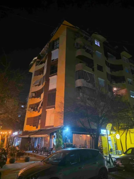 Tirane, jepet me qera apartament 1+1 Kati 4, 45 m² 450 € (Ish Fusha e Aviacionit)