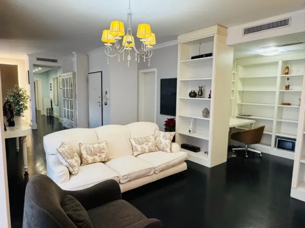 Tirane, jepet me qera apartament 3+1 , 130 m² 1.300 € (Prane Shkolles 11 Janari)