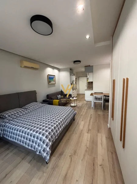 Tirane, jepet me qera garsonier Kati 9, 53 m² 470 € (VILAT GJERMANE)