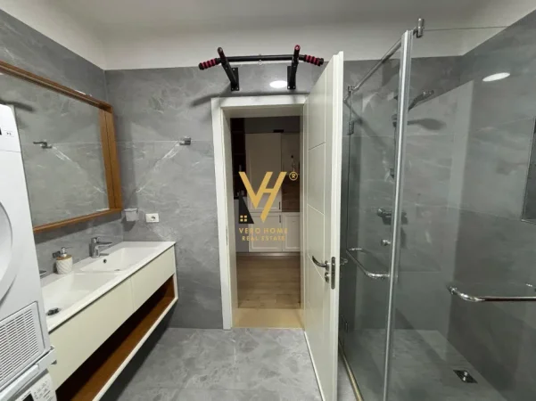 Tirane, jepet me qera garsonier Kati 9, 53 m² 470 € (VILAT GJERMANE)