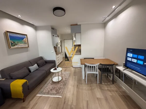 Tirane, jepet me qera garsonier Kati 9, 53 m² 470 € (VILAT GJERMANE)