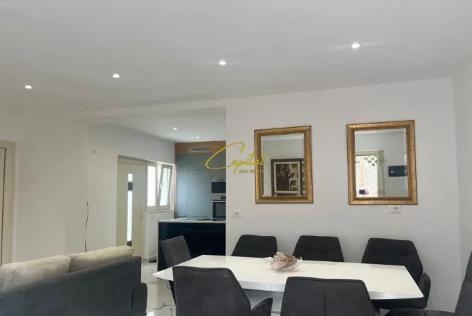 Tirane, jepet me qera apartament 2+1 Kati 1, 80 m² 550 € (5 MAJI)