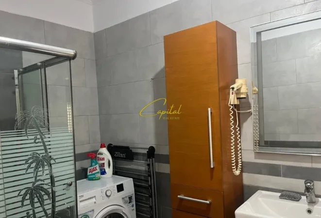 Tirane, jepet me qera apartament 2+1 Kati 1, 80 m² 550 € (5 MAJI)