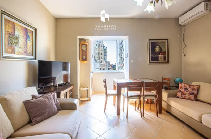🌟 Shitet : 2+1 në Zemër të Tiranës (📍Sheshi Skëndërbe – Rr. Fortuzi ) 74m² NETO, 🔥179,000€ 🔥 Kati 4 Planimetri Perfekte