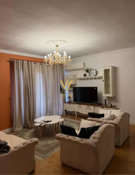 Tirane, jepet me qera apartament 2+1+Ballkon Kati 6, 110 m² 670 € (KODRA E DIELLIT)