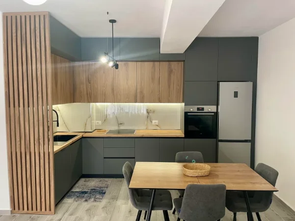 Tirane, jepet me qera apartament 2+1 Kati 3, 118 m² 700 € (Rezidenca Kodra e Diellit)