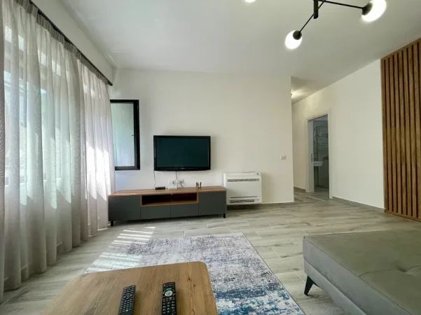 Tirane, jepet me qera apartament 2+1 Kati 3, 118 m² 700 € (Rezidenca Kodra e Diellit)