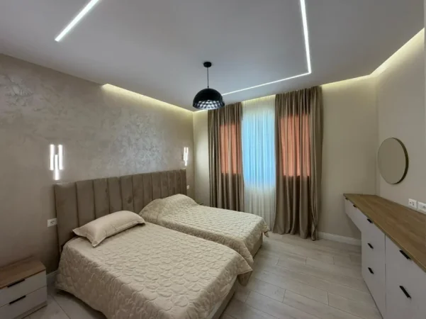 Tirane, shitet apartament 3+1 Kati 9, 140 m² 280.000 € (Astiri)