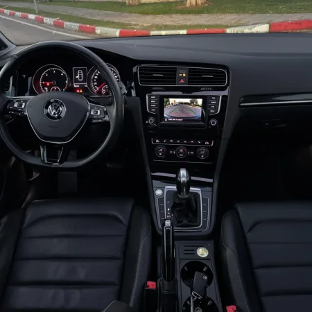 Tirane, shes makine VOLKSWAGEN GOLF 7 GTD 2.0 DIESEL VITI 2015 FULL OPTION Nafte, e zeze automatik Klima