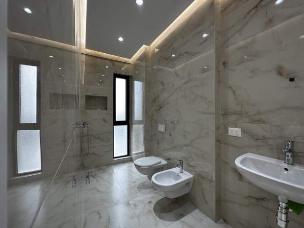 Tirane, jepet me qera apartament 2+1+2+BLK Kati 9, 106 m², Rr dibres)