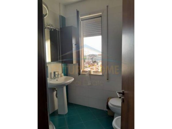 Tirane, jepet me qera apartament 2+1+A+BLK Kati 7, 100 m² 500 Euro