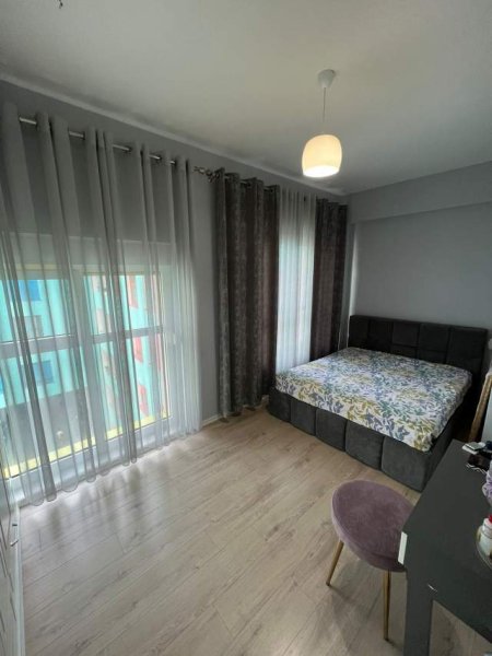 Tirane, jepet me qera apartament 1+1+A+BLK Kati 4, 70 m² 400 Euro