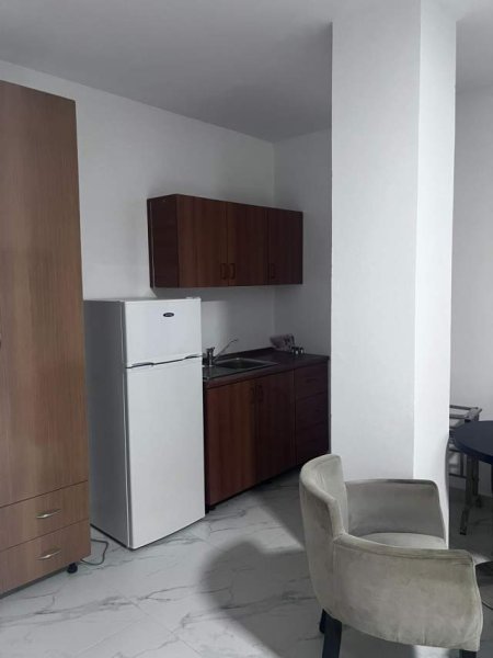 Tirane, jepet me qera garsonier Kati 4, 40 m² 25.000 Leke (Don Bosko)