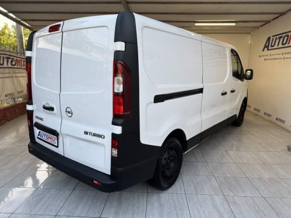 Tirane, shes makine Opel VIVARO Viti 2015, 11.400 Euro