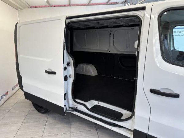 Tirane, shes makine Opel VIVARO Viti 2015, 11.400 Euro