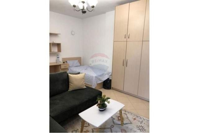 Tirane, jepet me qera apartament 1+1 Kati 4, 35 m² 300 Euro (Tregu elektrik)