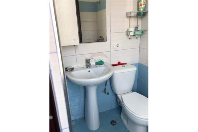 Tirane, jepet me qera apartament 1+1 Kati 4, 35 m² 300 Euro (Tregu elektrik)