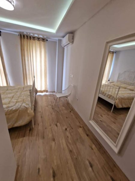 Tirane, jepet me qera apartament 2+1+BLK Kati 2, 85 m² 600 Euro (Ish-Parku Autobuzave)