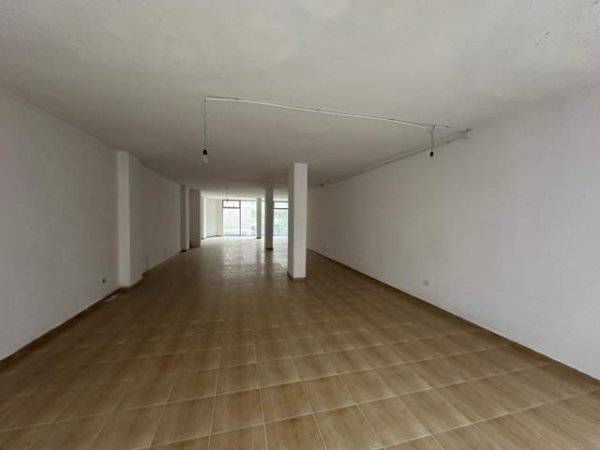 Tirane, jepet me qera apartament Kati 2, 148 m² 1.000 Euro (Bulevardi Migjeni)