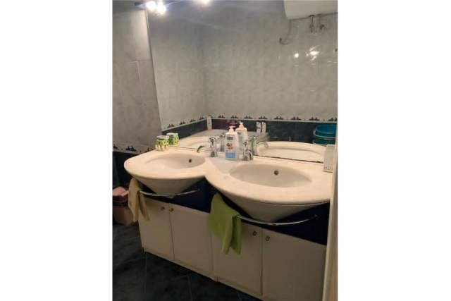 Tirane, jepet me qera apartament 2+1+BLK Kati 4, 100 m² 700 Euro (Myslym Shyri)