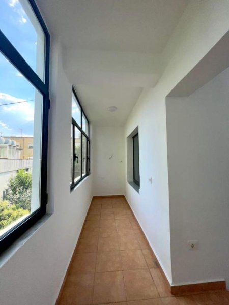 Tirane, shitet apartament 1+1 Kati 4, 31 m² 107.000 Euro (Myslym Shyri)