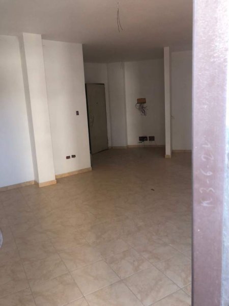 Vlore, shitet apartament 1+1 Kati 4, 75 m² 1.500 Euro/m2