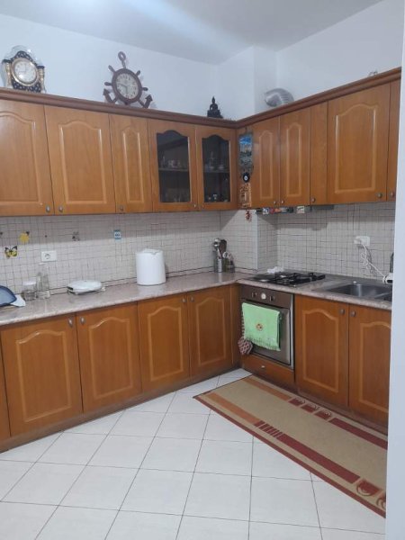 Vlore, shitet apartament 2+1 Kati 2, 125 m² 1.700 Euro/m2
