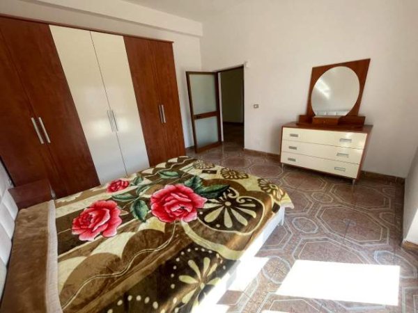 Tirane, jepet me qera apartament 3+1 Kati 1, 160 m² 40.000 Leke (Astir)