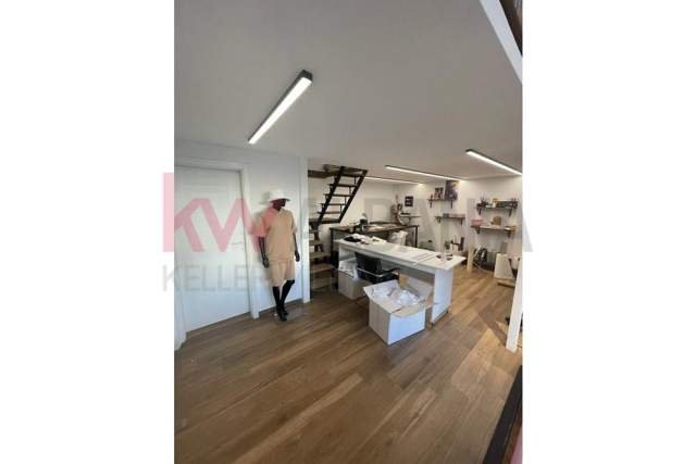 Tirane, shitet ambjent biznesi Kati 0, 50 m² 100.000 Euro (Oxhaku, Porcelan)