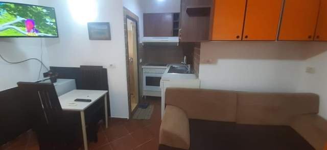 Tirane, jepet me qera garsonier Kati 1, 39 m² 350 Euro (Siri Kodra)